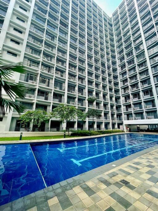 Fully Equipped 1Br Condo At Shore2 Near To Moa Manila Exteriör bild