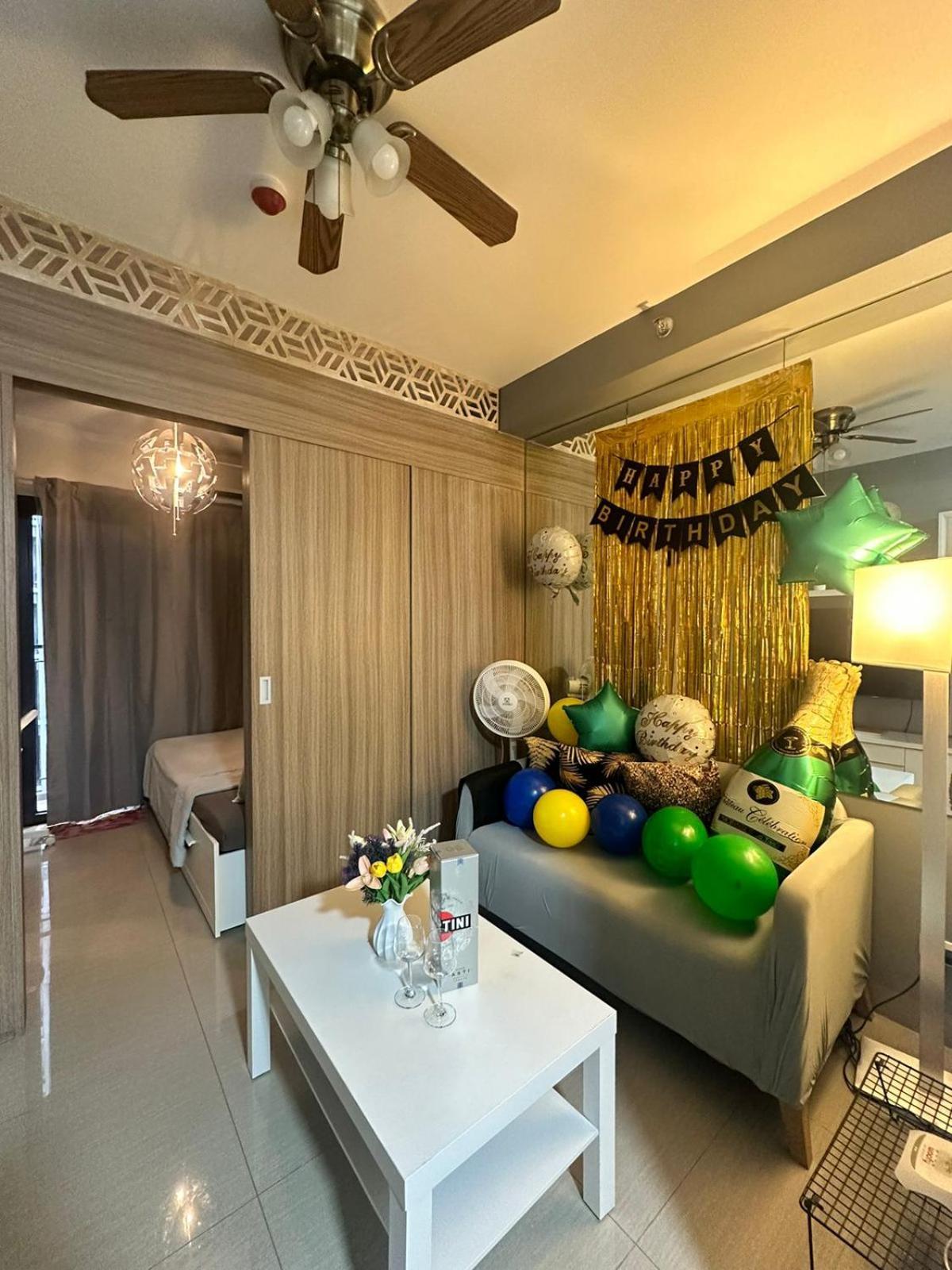 Fully Equipped 1Br Condo At Shore2 Near To Moa Manila Exteriör bild